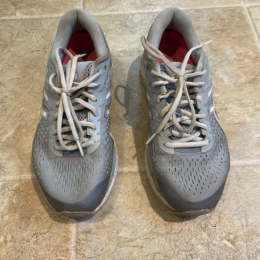 ASICS Gel-Cumulus Sneakers